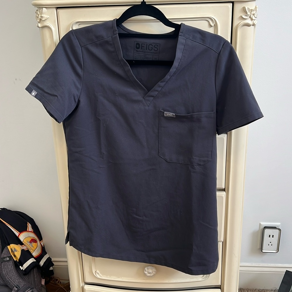 Figs Catarina scrub top size XS charcoal color. VGUC